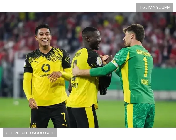 官方:多特蒙德后卫施洛特贝克因伤确认无缘欧冠剩余比赛 官方:多特蒙德后卫施洛特贝克因伤确认无缘欧冠剩余比赛